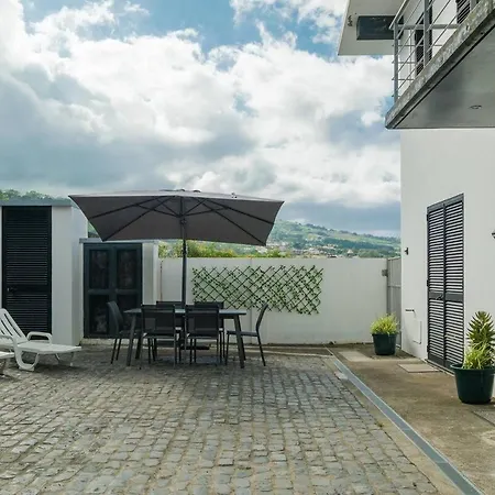 House בית נופש Ponta Delgada